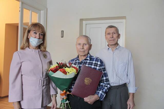 Жителя Сыктывкара поздравили с 95-летием от имени президента России
