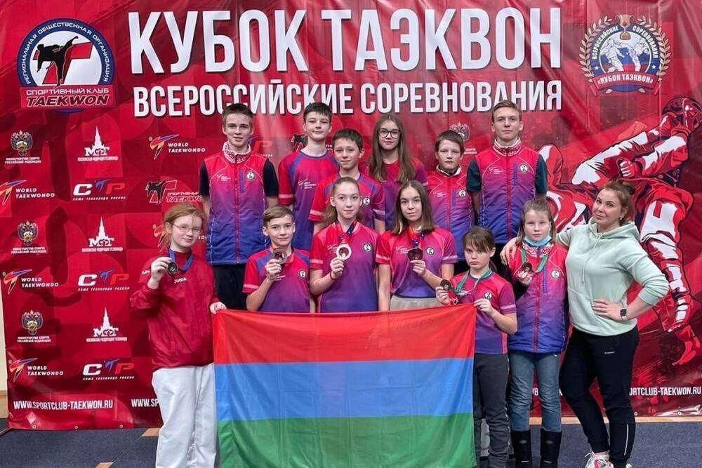 Серебро и бронзу привезли петрозаводские тхэквондисты со всероссийских соревнований