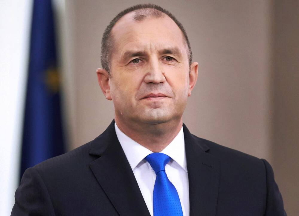 Путин поздравил Радева с переизбранием на пост президента Болгарии