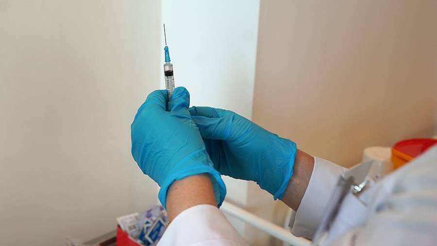 Эксперт оценил необходимость обновлять вакцину для «Дельта»-штамма