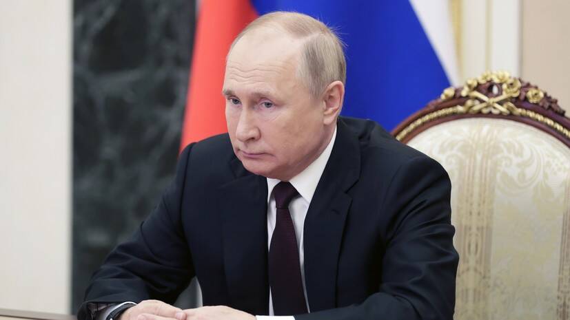 Песков заявил, что Путин проводит очные встречи по мере необходимости