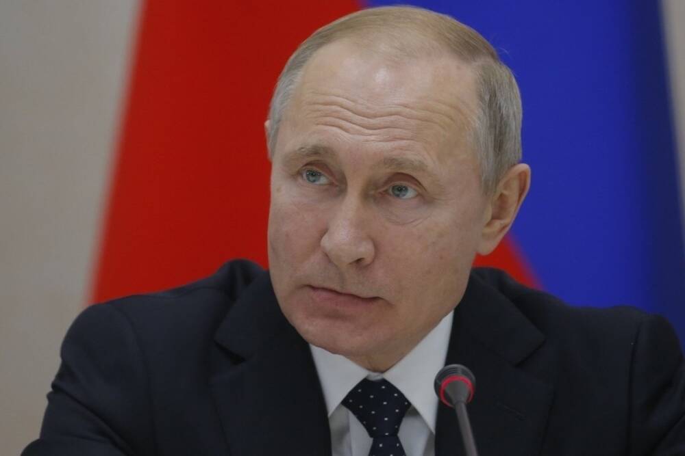 Путин поручил профинансировать разработку вакцин для детей от 2 лет