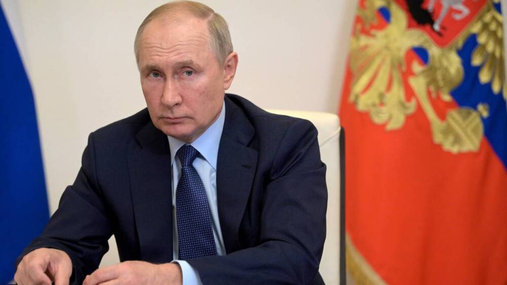 Президент России испытал на себе назальную вакцину от коронавируса