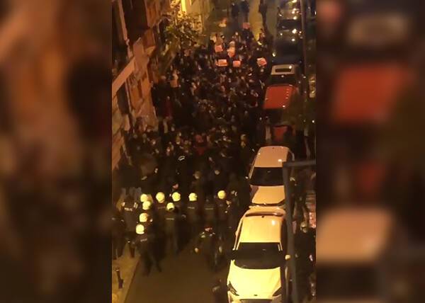 Более 40 человек задержали в Стамбуле на акции против роста цен