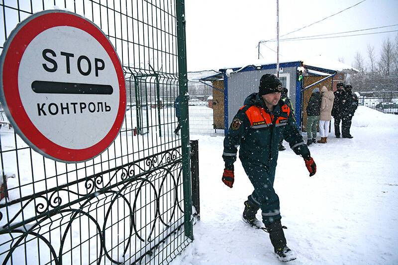 Спасательные работы в шахте "Листвяжная" приостановлены из-за угрозы взрыва