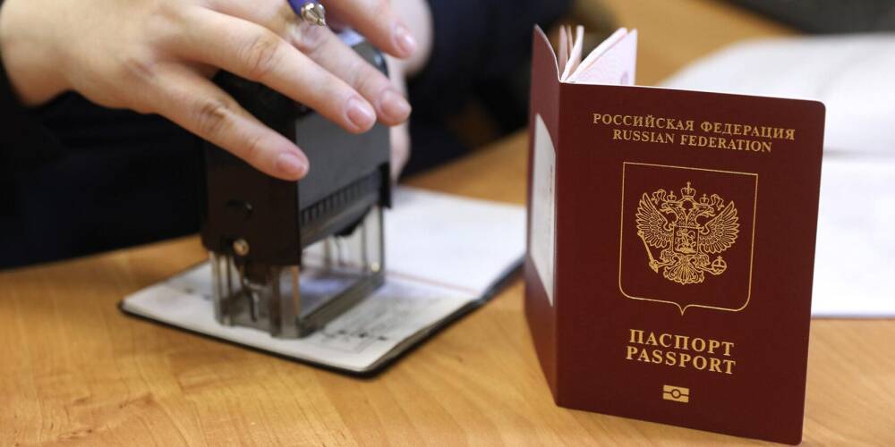 МВД планирует в этом году дать гражданство 700 тысячам иностранцев