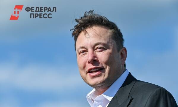 Российская компания выпустила крафтовый смартфон с изображением Илона Маска