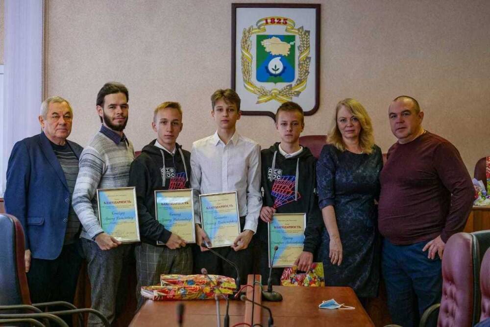 Мэр Невинномысска встретился со «звездными» школьниками