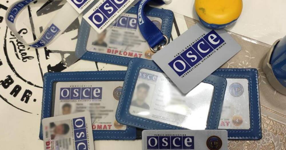 Для путешествий без ограничений: в Киеве мошенники продавали фейковые удостоверения ОБСЕ (фото)