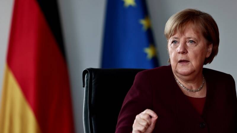 Меркель: ответом на агрессию России против Украины должны стать санкции ЕС