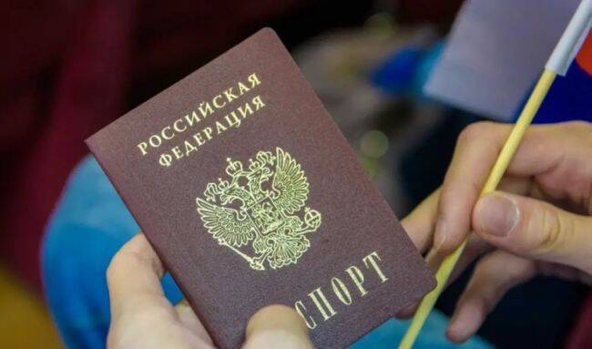 Споры о QR-кодах отодвинут введение цифровых паспортов для россиян