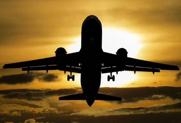 Летевший из Петербурга в Узбекистан самолет сел в Нижнем Новгороде из-за родов на борту