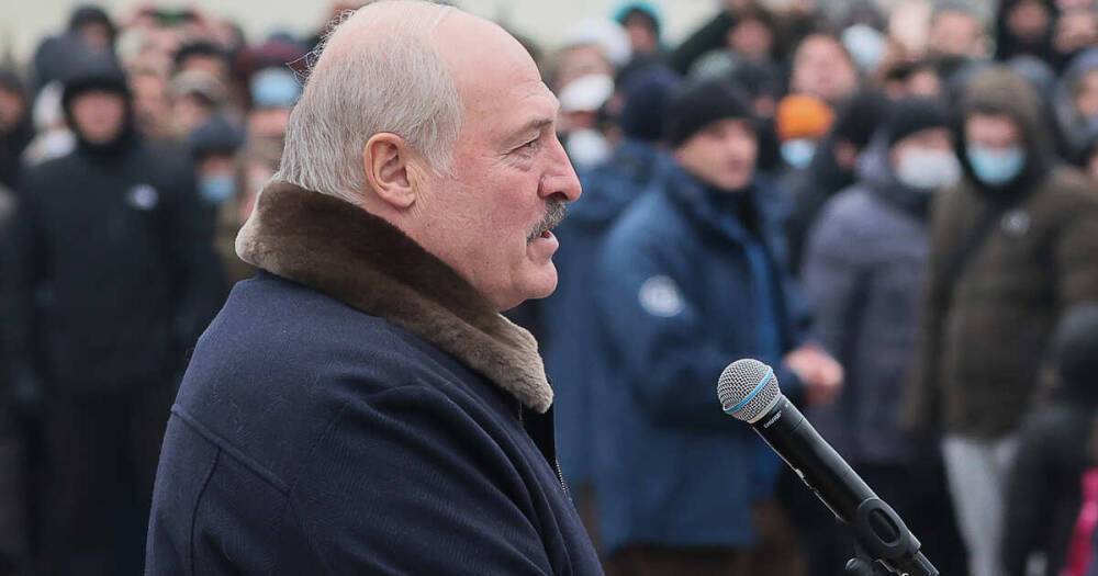Лукашенко посетил лагерь беженцев у границы с Польшей
