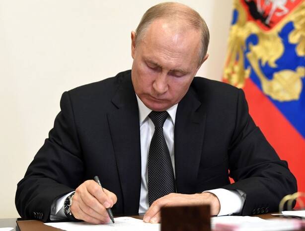 Путин наградит горноспасателей с шахты «Листвяжная» орденами Мужества