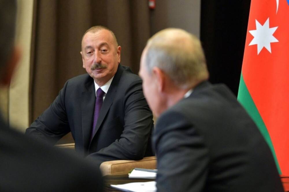 Президент Азербайджана прибыл в Сочи на встречу с Путиным и Пашиняном