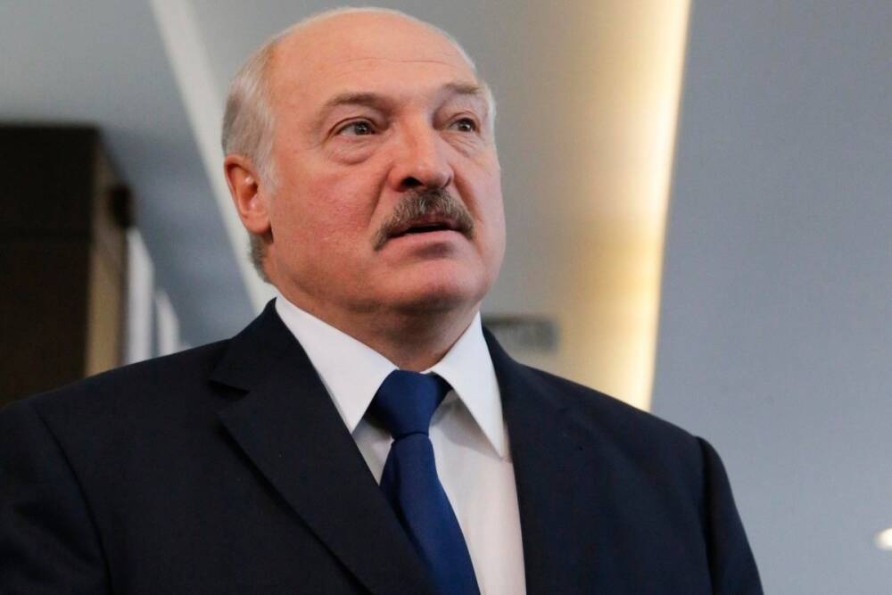 Лукашенко пообещал мигрантам не делать политику на их судьбах