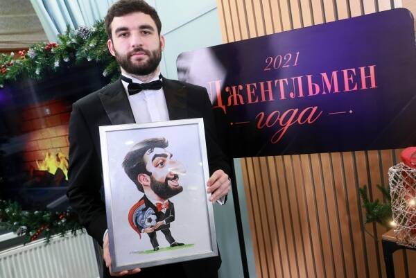 Футболисту Георгию Джикии вручили награду «Джентльмен года»