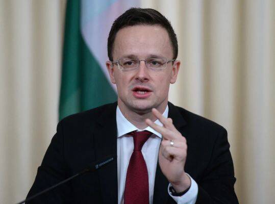 Глава МИД Венгрии: Объявленные изменения в политике миграции ЕС — большое лицемерие