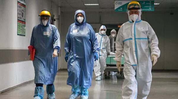 Антипрививочники сорвали экскурсию в "красную зону" в Филатовской больнице