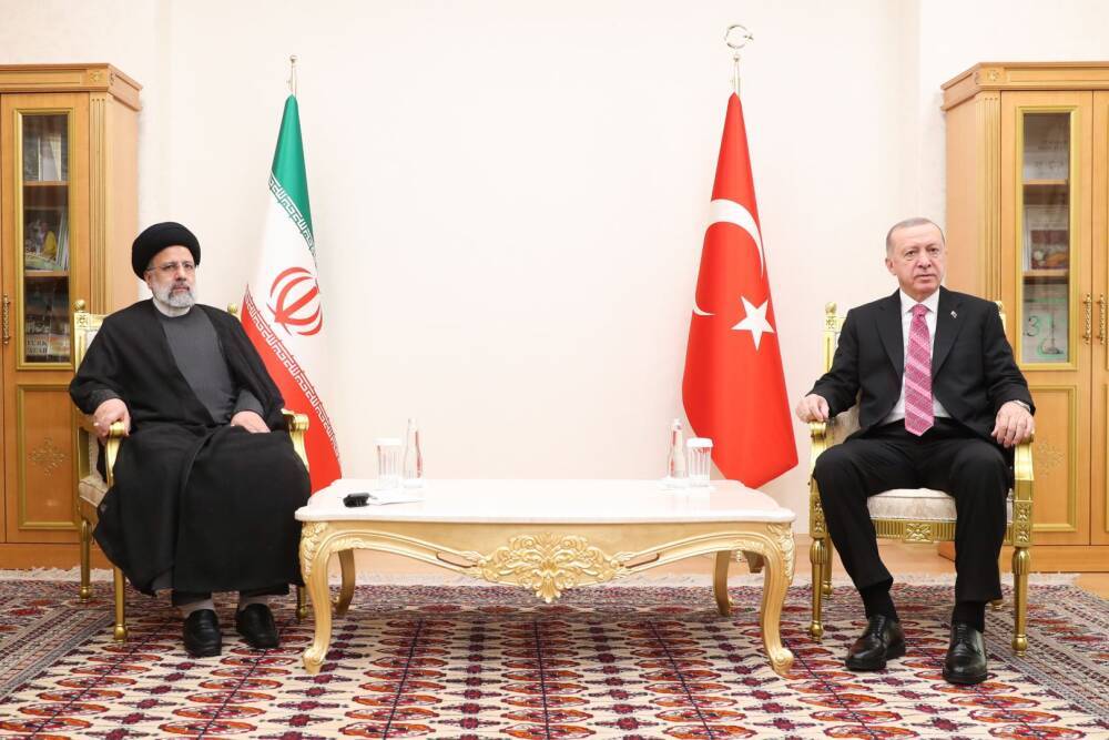 Президенты Турции и Ирана провели закрытые переговоры в Ашхабаде