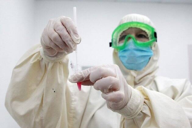 Новый штамм коронавируса «омикрон» уже есть в России – сенатор Круглый