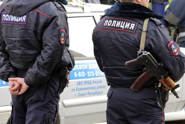 Полиция в Петербурге раскрыла серию вооруженных налетов на местные организации в 2014 году