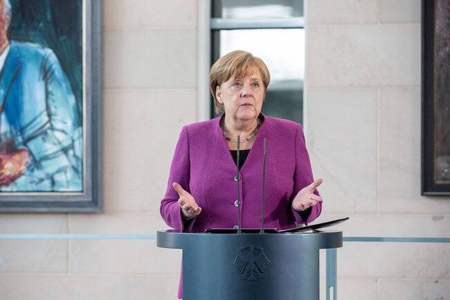 Польский премьер оскорбил Меркель из-за мигрантов