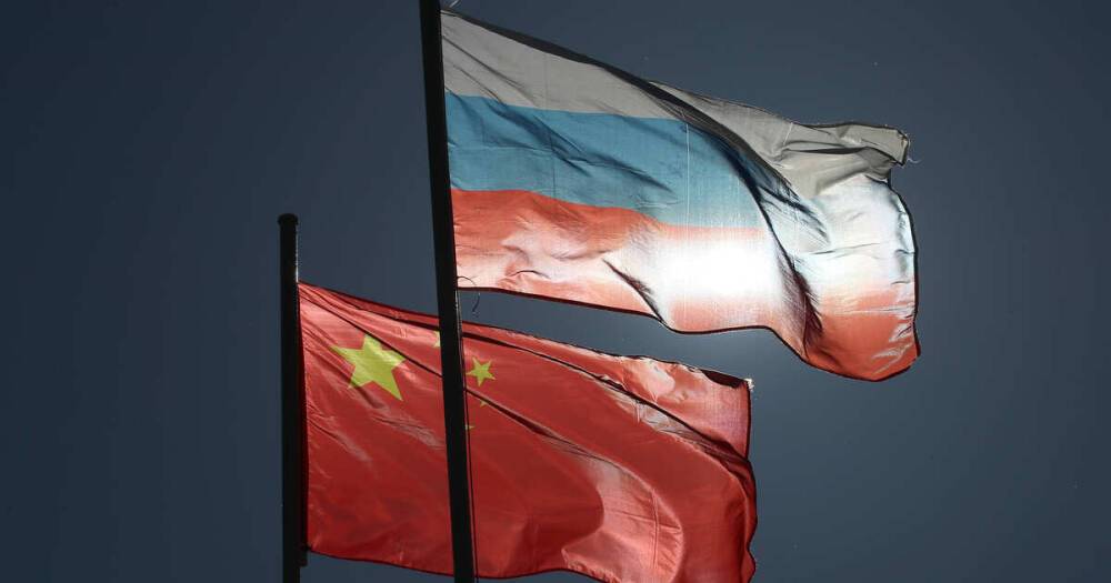 На Западе испугались краха из-за мощи союза России и Китая