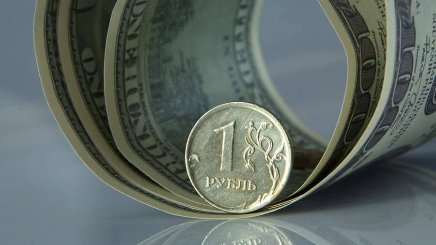 Финансисты назвали самую выгодную валюту для вложений