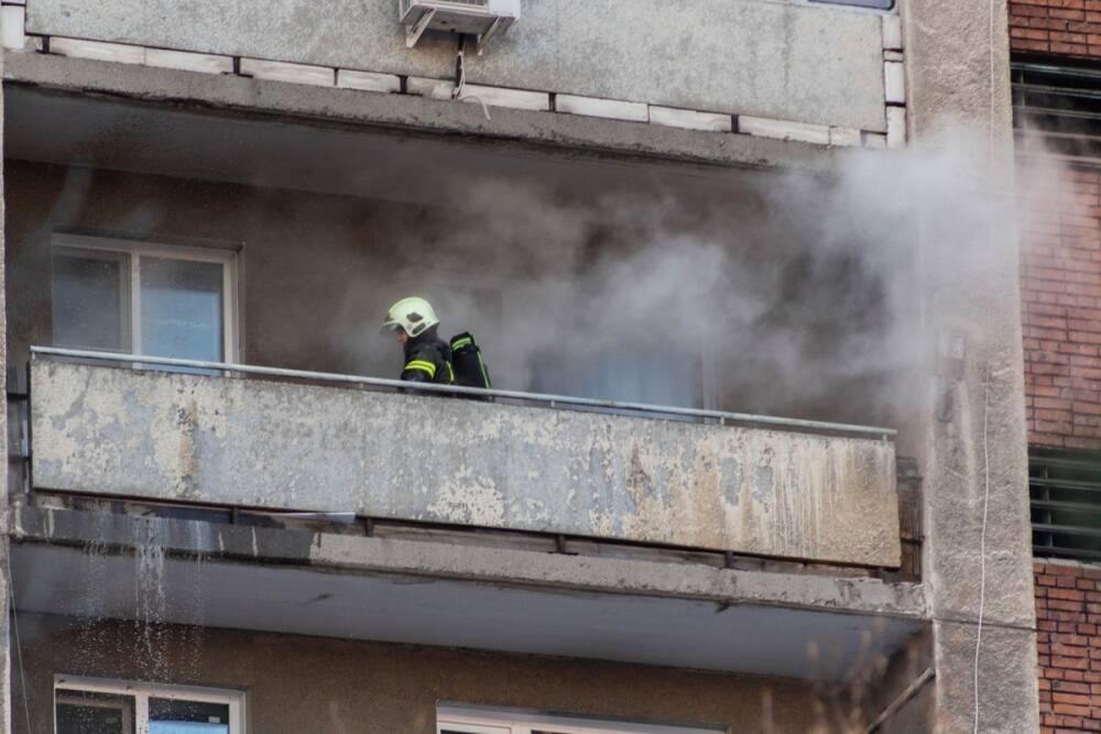 Прокуратура начала проверку из-за гибели женщины с дочерью на пожаре в Омске