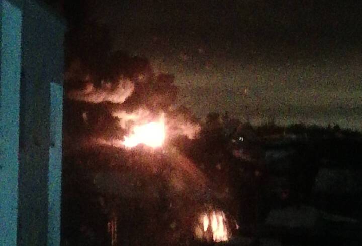 В понедельник утром в Коммунарах загорелась фабрика "Фанема"