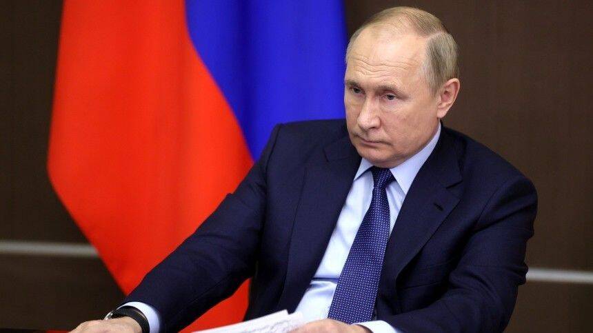 Владимир Путин поручил контроль за коронавирусными мерами главами регионов