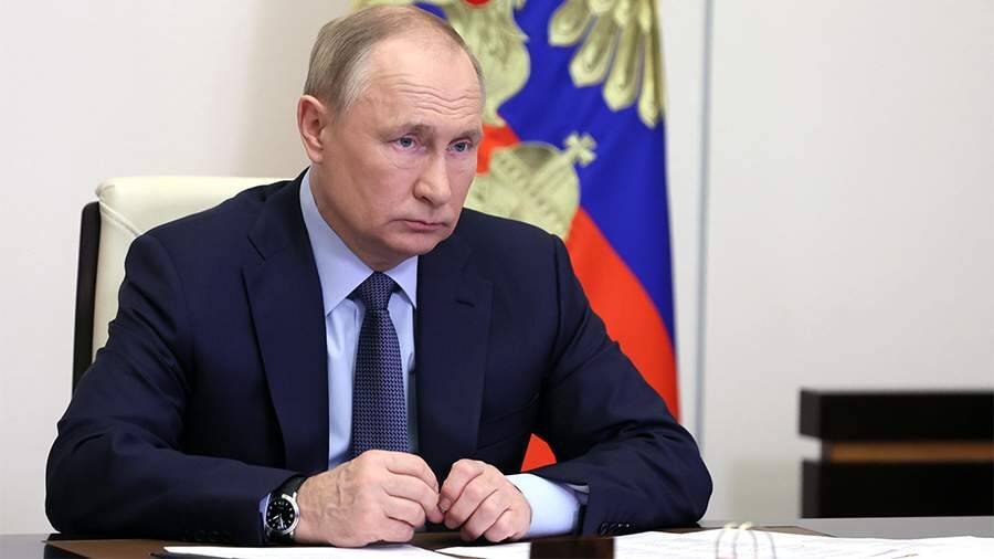 Путин подписал закон о приостановке выплат в полном объеме по вкладам CCCР