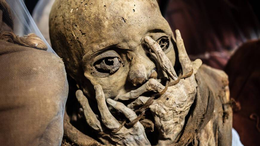 В Перу нашли древнюю мумию, связанную веревками