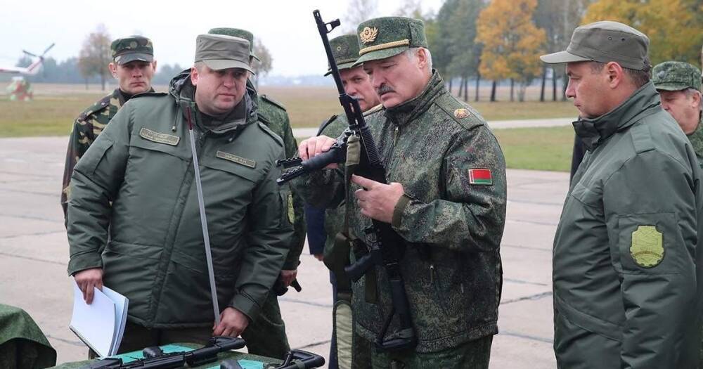 "Из-за соседей": в Беларуси с 1 декабря начнется активная боеподготовка армии (видео)
