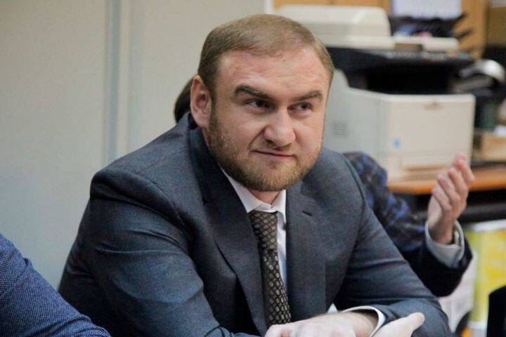 Экс-сенатор Арашуков и его отец отказались признавать причастность к убийствам