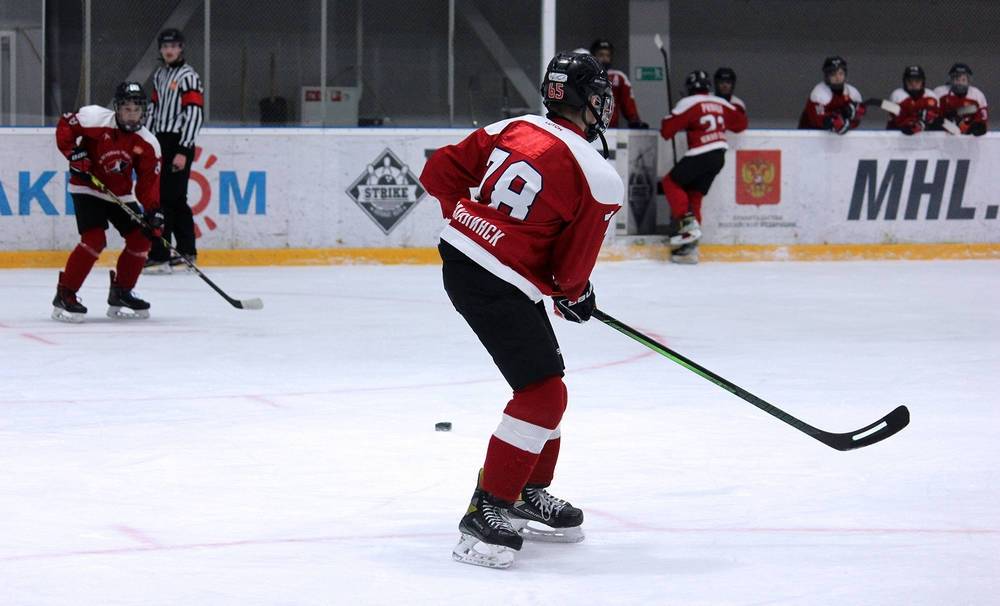 Сахалинские хоккеисты сыграют на первенстве федеральных округов