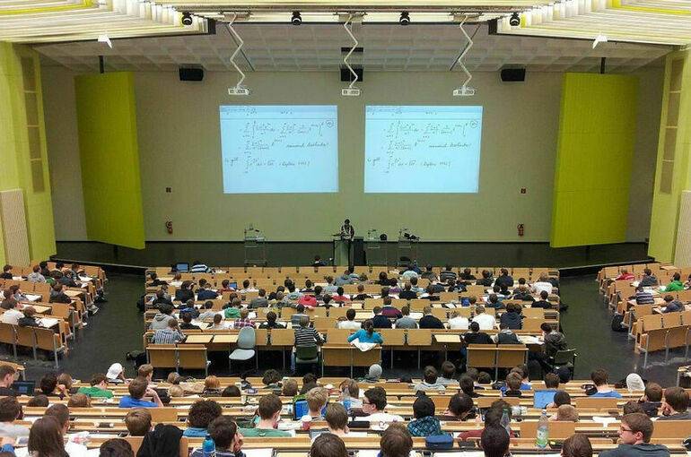 В России будут отмечать День преподавателя высшей школы