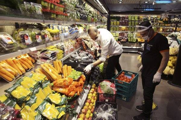 Инфляция в Турции не поддаëтся сдерживанию: цены в Стамбуле бьют рекорды