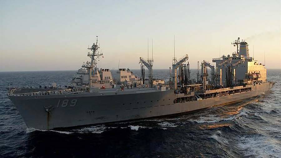 Военный эксперт объяснил присутствие кораблей ВМС США в Черном море