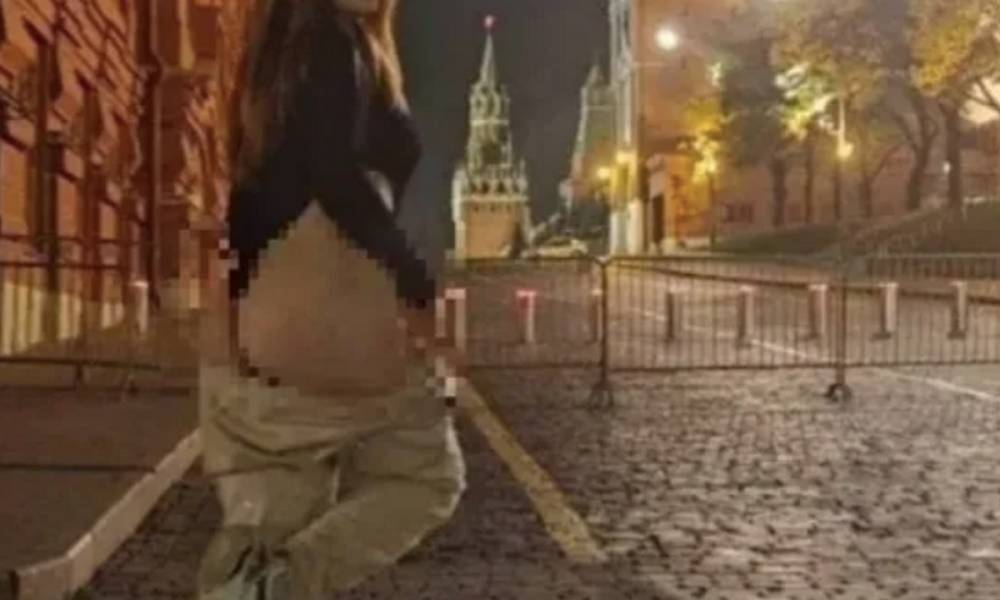 Девушку арестовали на 14 суток за голое фото на фоне Кремля