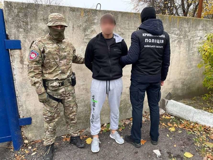 На Киевщине российские бандиты грабили дома