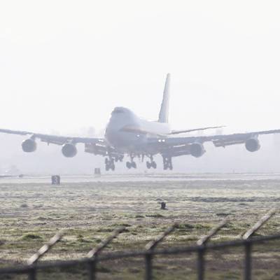 Boing 747 совершил аварийную посадку в Новосибирске, никто не пострадал