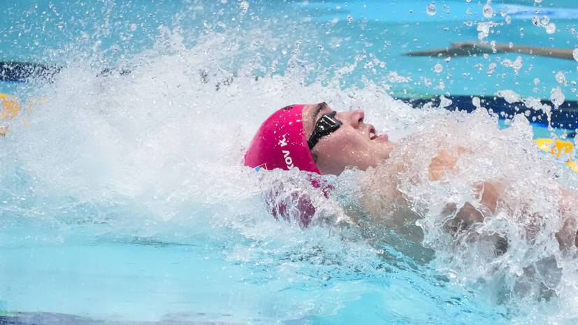 Колесников стал чемпионом Европы по плаванию на короткой воде