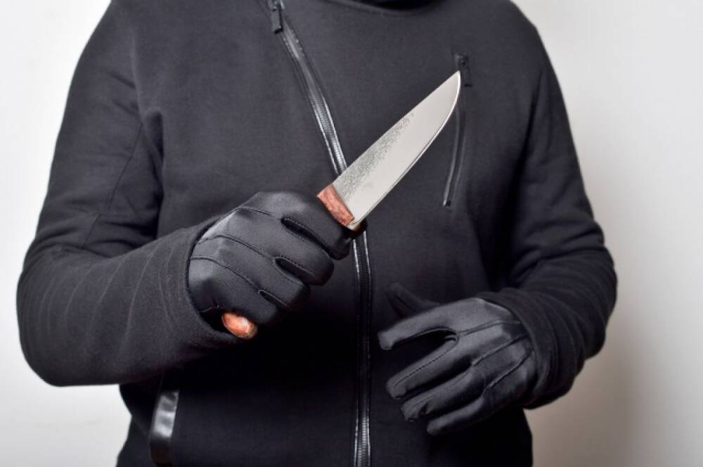 В Комсомольске возле жилого дома нашли труп мужчины с ножевым ранением