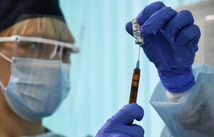 Вакцинация от COVID-19 стала обязательной для лиц старше 60 лет в Приморье