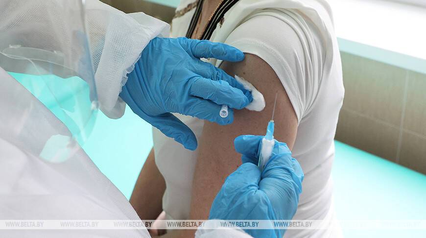 В Австрии будут штрафовать за отказ от вакцинации против COVID-19