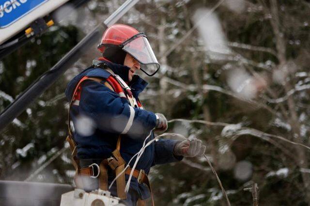 Энергетики Тверьэнерго перешли на особый режим работы в связи с зашедшим на территорию Тверской области снежным циклоном