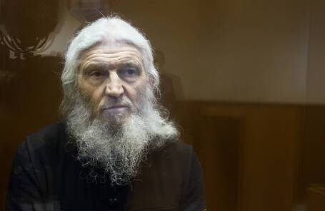 Суд приговорил экс-схиигумена Сергия к 3,5 года заключения
