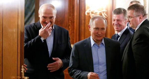 Лукашенко готов попросить у Путина ядерное оружие обратно: Инфоаструктуру на разрушал, все сараи стоят на месте